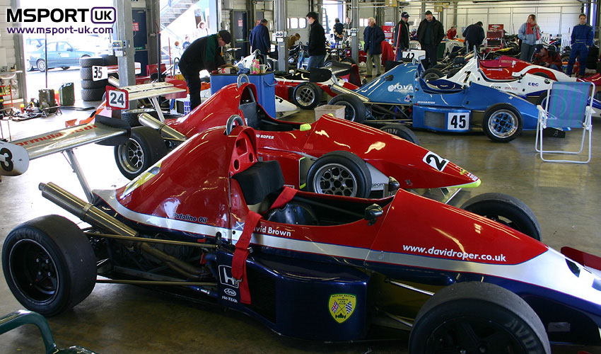 Loading Image 00975...