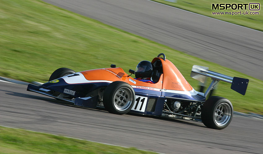 Loading Image 00981...