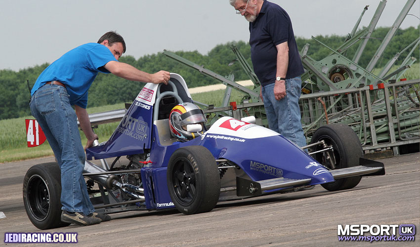 Loading : PREPARING THE MSPORTUK Mk.4 JEDI FOR ITS FIRST TEST...