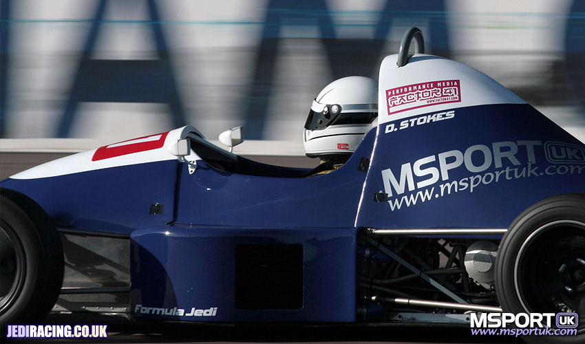 Loading : FLAT OUT ON THE ROCKINGHAM BANKING...