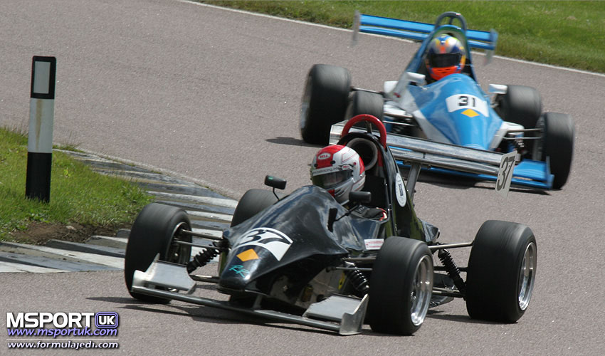 Loading Image 02950...