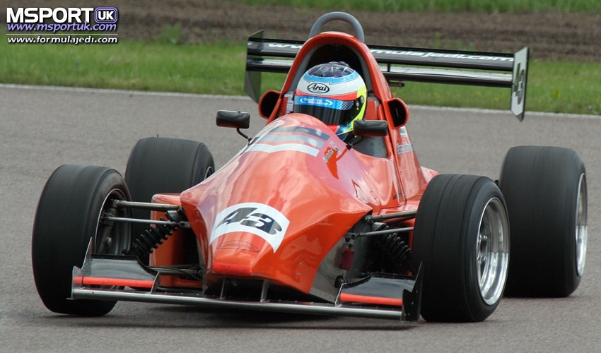 Loading Image 02963...