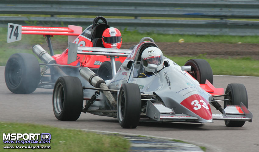 Loading Image 02961...