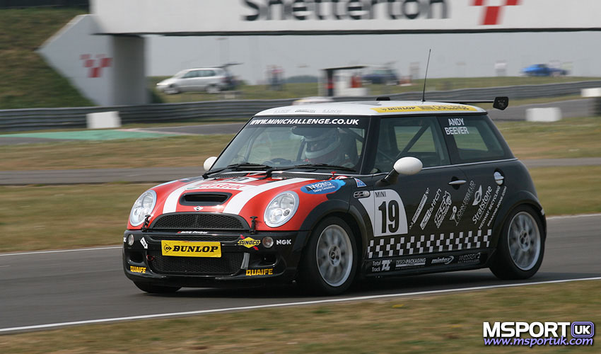 Loading : ANDY BEEVER, MINI COOPER S...