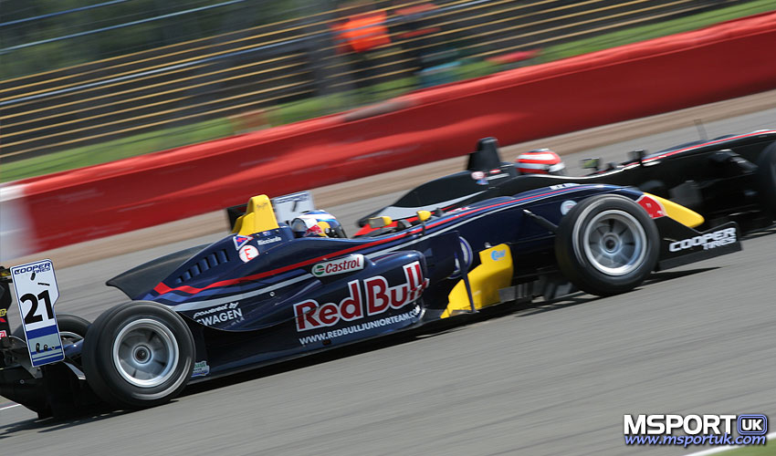 Loading : DANIEL RICCIARDO, CARLIN MOTORSPORT...