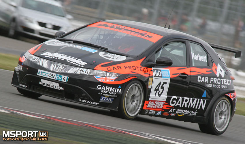 Loading : JOHNNY HERBERT, TEAM DYNAMICS HONDA CIVIC...