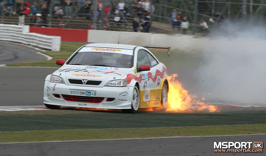 Loading : MARTIN JOHNSON, BOULEVARD TEAM RACING VAUXHALL ASTRA COUPE...