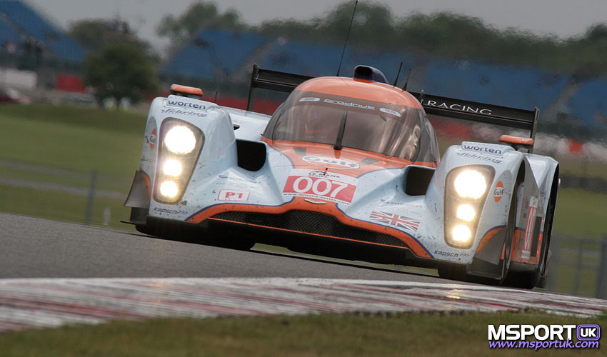 Loading : CHAROUZ/ENGE/MUCKE ASTON MARTIN RACING LOLA ASTON MARTIN...