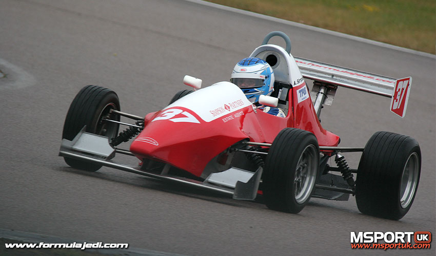 Loading Image 04776...