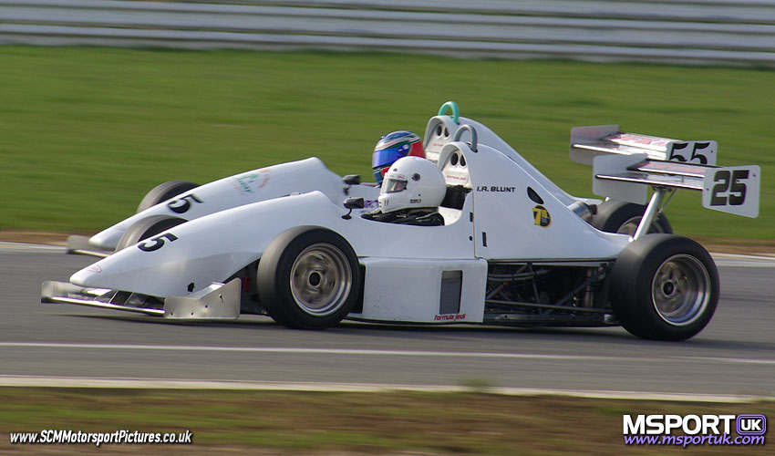 Loading Image 04599...