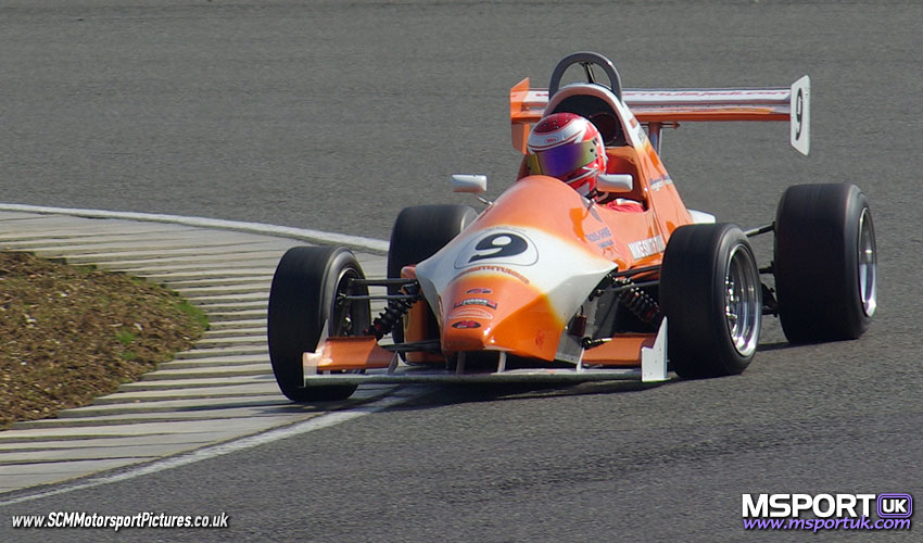 Loading Image 04628...